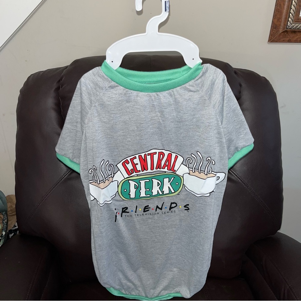 Friends TV Show Central Perk Coffee Gray Green Dog Shirt NWT Size XL HTF RARE